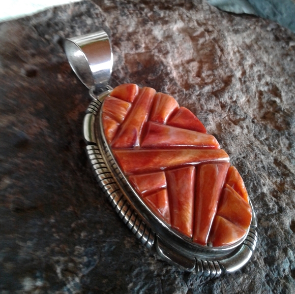 STERLING SILVER, Spiny Oyster inlay PENDANT,  SIGNED - Picture 10 of 14